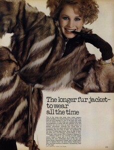 Fall_Avedon_US_Vogue_September_1976_06.thumb.jpg.dce766bda67a9063d3073e9a39e3b841.jpg