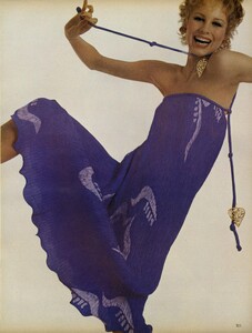 Fall_Avedon_US_Vogue_September_1976_08.thumb.jpg.962a7c26820f34f10b7539928380fdda.jpg