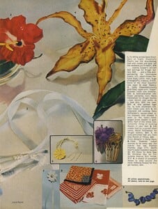 Flowers_US_Vogue_March_1977_02.thumb.jpg.e6bc80f29195dea4bab685db785c4627.jpg