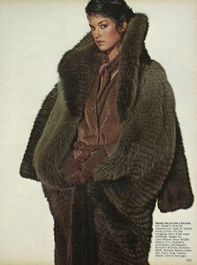 Fur_Penn_US_Vogue_September_1977_02.thumb.jpg.58fc6d60c9ce1f8d03de744a80ce4b11.jpg