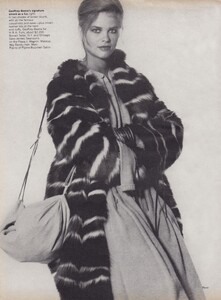 Fur_Penn_US_Vogue_September_1977_05.thumb.jpg.931e437358c80e98424d0f810367a7dd.jpg
