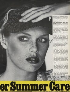 Head_US_Vogue_June_1976_02.thumb.jpg.4b4f7d307d94d18c9a9d368ac9135bdc.jpg