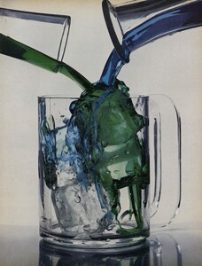Ice_US_Vogue_June_1976_02.thumb.jpg.8794cd166e5f1c4c3c1183ca7ef289ec.jpg