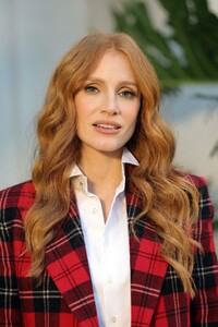 Jessica_Chastain_at_Ralph_Lauren_SS23_Runway_Show_in_San_Marino__Califor_0002.jpg