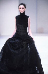 Lanvin-FW-1999-6.thumb.jpg.a3c8d218cd6ae0eb627e87c59c91efa7.jpg