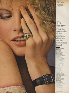 Malinowski_US_Vogue_November_1977_03.thumb.jpg.67288435d6e335fb7da2644a978fb6bb.jpg
