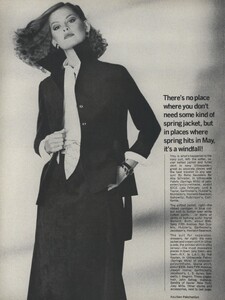 Pakchanian_US_Vogue_February_1977_09.thumb.jpg.d2da6377725bb2e2b18323512204bac8.jpg