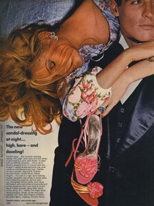 Penn_von_Wangenheim_US_Vogue_March_1977_03.thumb.jpg.0f0984c137ffb0aaf353e44a5cc77b5a.jpg