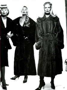 People_in_NY_Comte_Vogue_Italia_December_1994_08.thumb.png.f3dcf9a94b8edeab0eea58b1c98703e8.png
