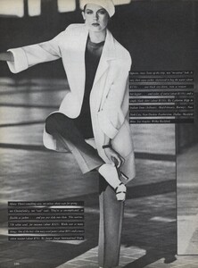 Pulling_US_Vogue_February_1979_01.thumb.jpg.4c1e3090b1de6dc179ccacfb10caebfa.jpg