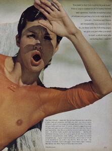 Reinhardt_US_Vogue_April_1979_02.thumb.jpg.562c8ba22dd6fadb6254c86e587b3aed.jpg
