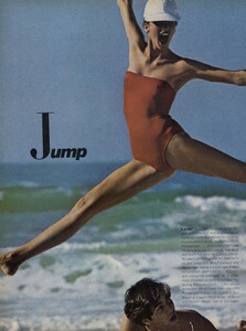 Reinhardt_US_Vogue_April_1979_03.thumb.jpg.1c0841b893f503f18f828226d10f72f0.jpg