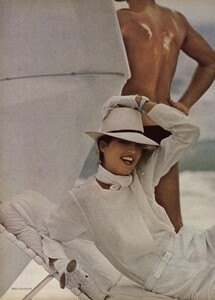 Reinhardt_US_Vogue_April_1979_11.thumb.jpg.0ddb127a58a296ce8c06413d71c8a5f4.jpg