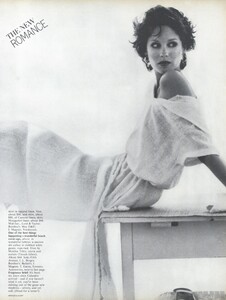 Romance_Elgort_US_Vogue_December_1976_06.thumb.jpg.cceb109313b502390cddabdc26bc667a.jpg