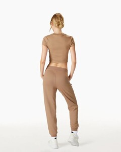 SADDLE_RelaxedSweatpant4118_768x_crop_center@2x.progressive.jpg