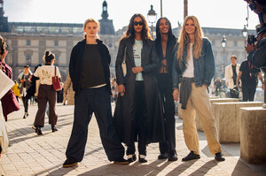 Saunders-Mona-Tougaard-Sacha-Quenby-Ida-Heiner-PFW-SS23-StreetStyle8-MJJ_5703.thumb.jpg.c498ce1e01d757621ce2560482f6f1a9.jpg
