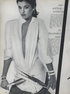 Scarf_Avedon_US_Vogue_March_1977_07.thumb.jpg.7946cf08a2dab318881e0f14412bbbfe.jpg