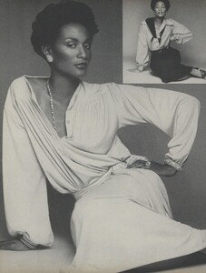 Scavullo_US_Vogue_February_1974_13.thumb.jpg.dbb1250f0fc1b52ba3992e00dcb1939d.jpg