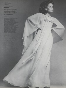 Scavullo_US_Vogue_February_1974_18.thumb.jpg.b14d7c0f4d556dd957896f9ffcead248.jpg