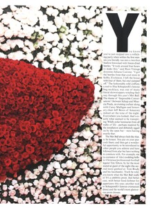 Surreal_Testino_US_Vogue_July_2012_04.thumb.jpg.338b6fa3d4939c0659f7ad9fa8f97f3e.jpg