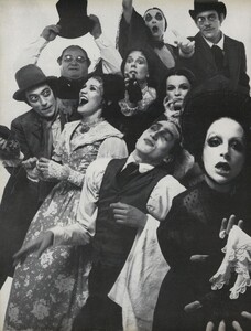 Talking_Avedon_US_Vogue_July_1976_01.thumb.jpg.b4551e19f4c0045bca0f73bad716761c.jpg