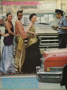 Toscani_US_Vogue_September_1977_10.thumb.jpg.bcc4c99b242e8fe15b8b11d8d75a14d4.jpg