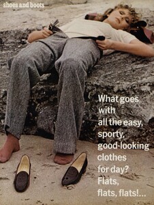 Turbeville_US_Vogue_July_1976_03.thumb.jpg.859d6ce703ff242a0c410c8d3f329ca0.jpg