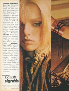 Turbeville_US_Vogue_July_1977_03.thumb.jpg.3ca6bedc4c5acadf8121d2bd81b53230.jpg