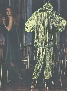 Turbeville_US_Vogue_November_1979_06.thumb.jpg.01b9c9f4e29adfd78d50e19acd09a898.jpg