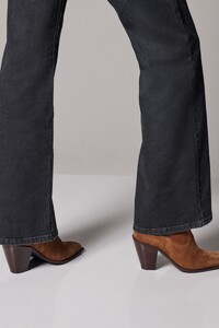 U48668s6.jpg