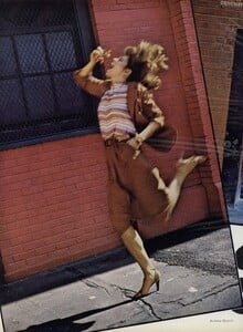 Unbeat_Blanch_US_Vogue_January_1979_05.thumb.jpg.e099fda67818fa02467b5b3164b6f487.jpg