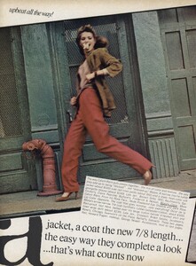 Unbeat_Blanch_US_Vogue_January_1979_09.thumb.jpg.6c84c001f37a51684f19aee8fbec3c6e.jpg