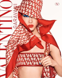 Valentino-Toile-Iconographe-2022.jpg
