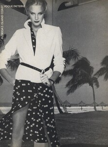 Watson_US_Vogue_January_1979_13.thumb.jpg.1af158c5fd7402927e5d9e464b531c09.jpg