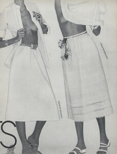 White_Malignon_US_Vogue_February_1977_02.thumb.jpg.01a808fc3209c01e4e41d77666a9ea1b.jpg