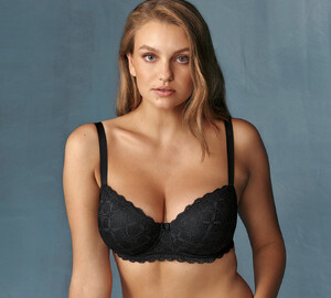 all_LP_Area04_CW3922_BasicCorsetryCampaign_Image_int.thumb.jpg.ae5e0f807ed9ffc659e17aa5baee4b94.jpg