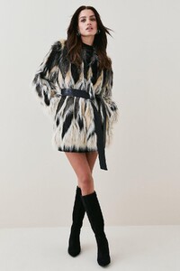 beige-petite-jacquard-faux-fur-pu-belted-coat--4.jpeg