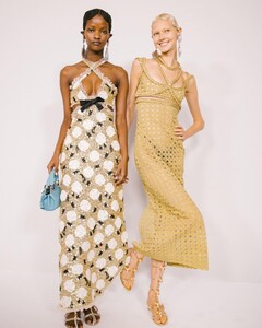 giambattistavalliparis-20220930_233257-309497893_185252670666626_8147983979832001677_n.thumb.jpeg.816a9bde614f1ea2238bd1c2062b9da4.jpeg