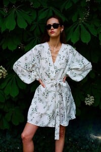 gueve-kimono-dress-04.jpg