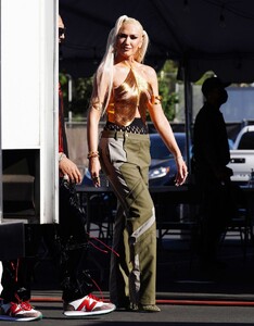 gwen-stefani-jimmy-kimmel-live-in-la-07-13-2022-2.jpg