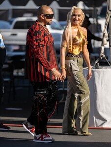 gwen-stefani-jimmy-kimmel-live-in-la-07-13-2022-5.jpg