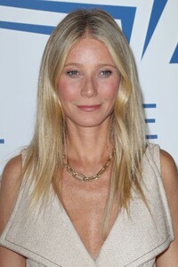 gwyneth-paltrow-at-goop-inspiration-copper-fit-in-los-angeles-10-20-2022-2.jpg