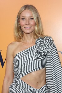 gwyneth-paltrow-the-veuve-clicquot-250th-anniversary-celebration-in-beverly-hills-1.jpg