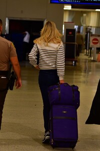 ivanka-trump-at-the-miami-international-airport-05-07-2022-2.jpg