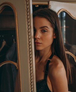 kai.boet_CbDLsBEM3Ja_7.thumb.jpg.4c4b654dd0fd2d67e0a48110bb9516a0.jpg