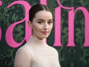 kaitlyn-dever-at-roseline-premiere-in-los-angeles-10-06-2022-2.jpg