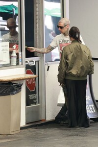 kourtney-kardashian-and-travis-barker-out-in-beverly-hills-06-13-2022-4.jpg