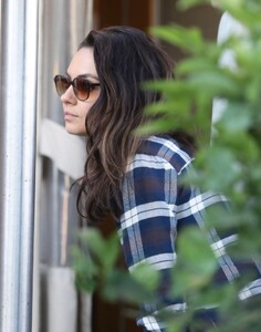 mila-kunis-and-ashton-kutcher-at-angelini-italian-restaurant-in-west-hollywood-06-28-2022-0.jpg