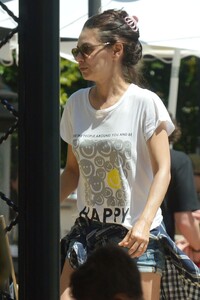 mila-kunis-out-in-santa-barbara-08-08-2022-0.jpg