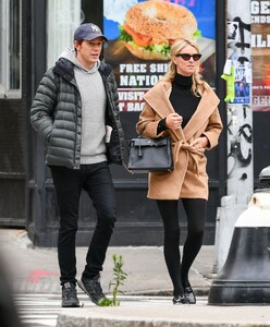 nicky-hilton-and-james-rothschild-new-york-10-05-2022-1.jpg